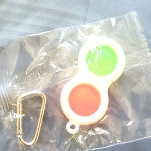 Push Pop Fidget Toy 2-Button Keychain  Green/Red